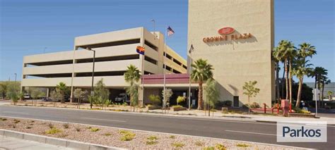 crowne plaza phoenix parking.